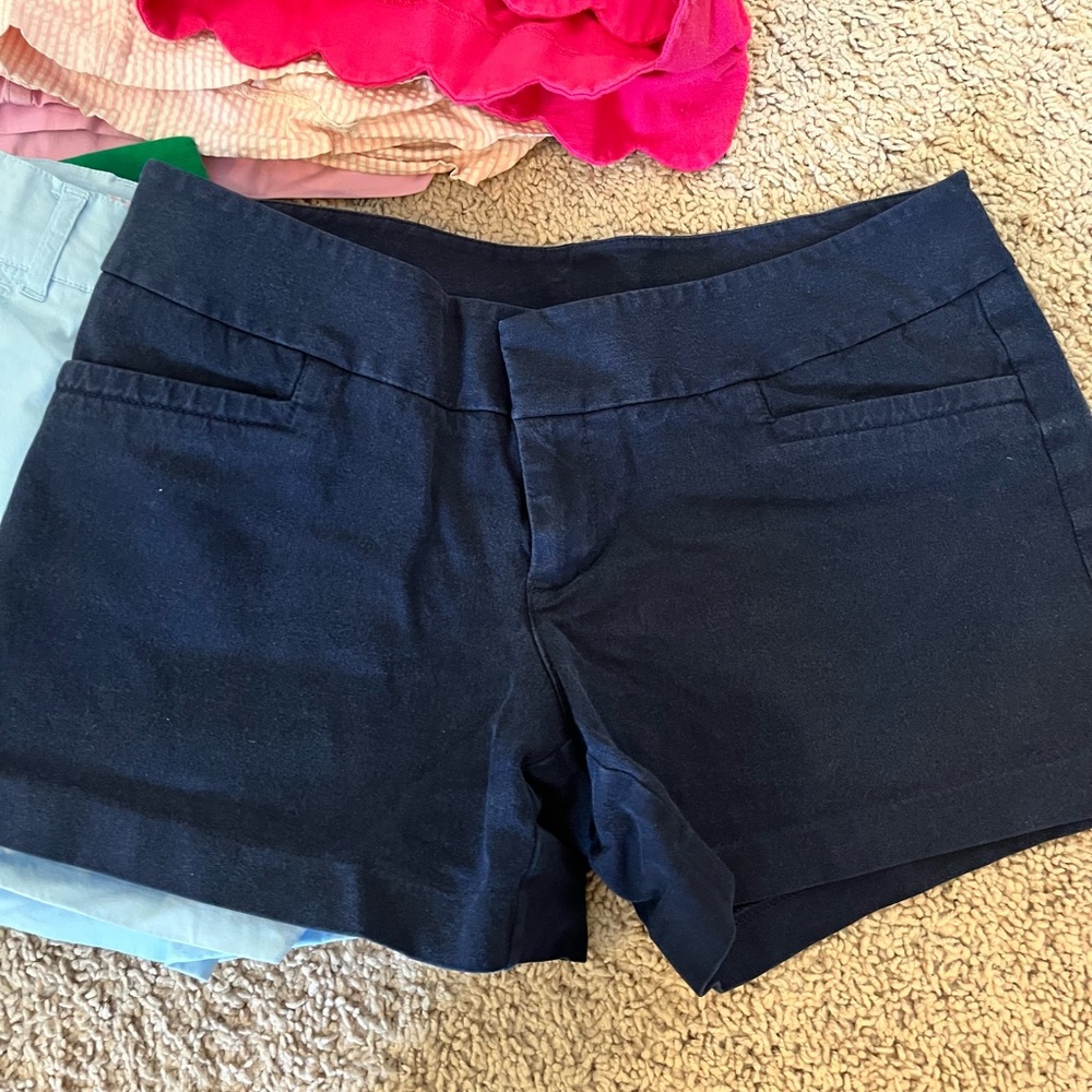 Navy blue chino shorts 🛍️